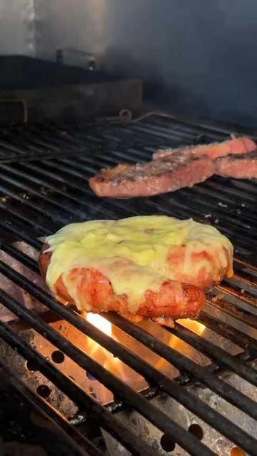 O SABOR DO SEU DIA ESTÁ NO BRAVO - BRAVO BAR 