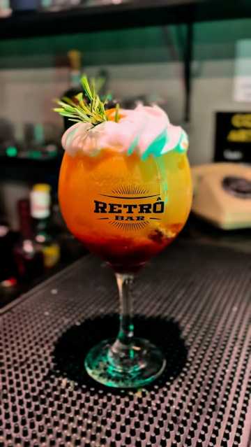 OS MELHORES DRINKS DA CIADE - RETRÔ BAR